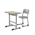 Mesa y silla de escuela de metal